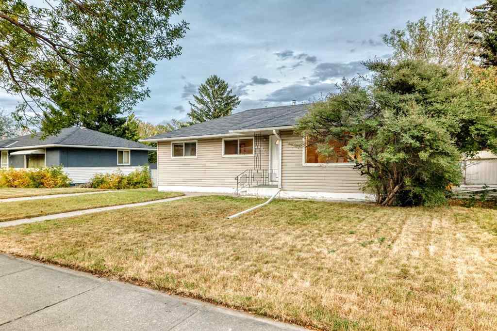 MLS&reg; # A2269807 - 5924 Centre Street NE in Thorncliffe Calgary, Residential Open Houses