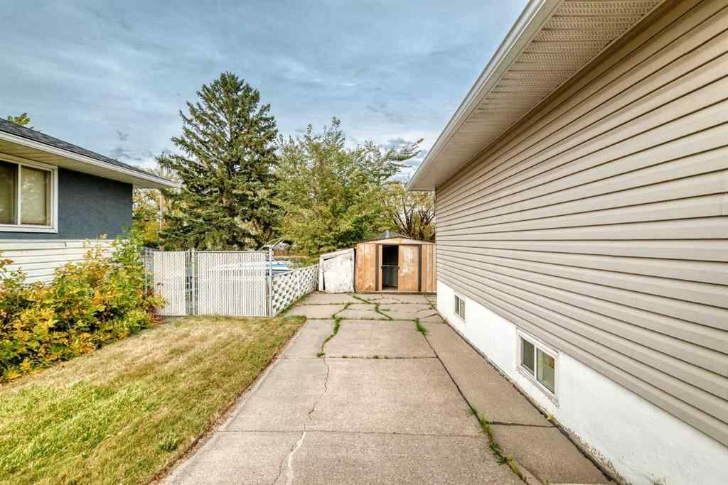 MLS&reg; # A2269807 - 5924 Centre Street NE in Thorncliffe Calgary, Residential Open Houses