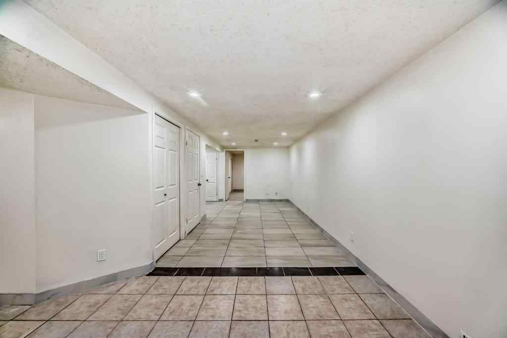 MLS&reg; # A2269807 - 5924 Centre Street NE in Thorncliffe Calgary, Residential Open Houses