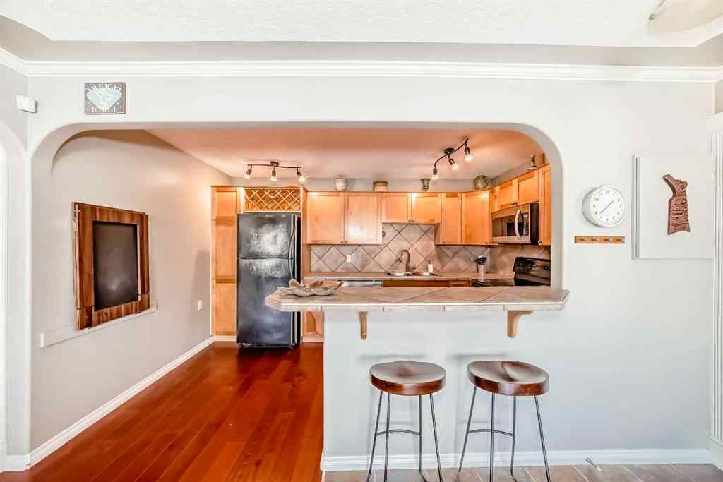 MLS® A2269813 - Unit #301 343 4 Avenue NE in Crescent Heights Calgary, Residential