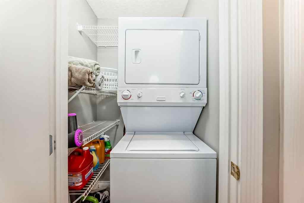 MLS® A2269813 - Unit #301 343 4 Avenue NE in Crescent Heights Calgary, Residential