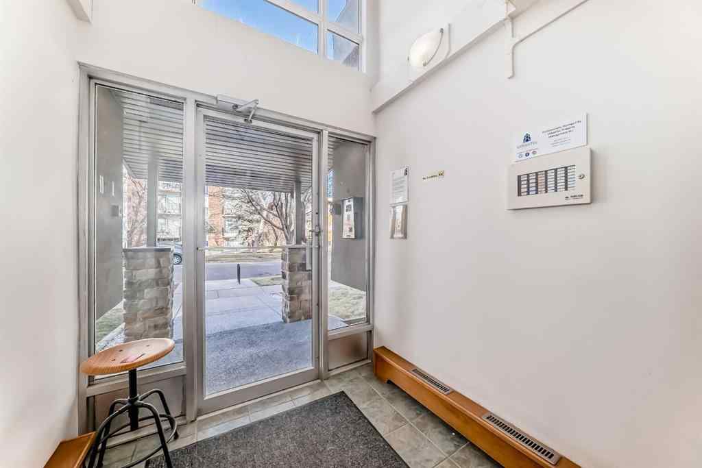 MLS® A2269813 - Unit #301 343 4 Avenue NE in Crescent Heights Calgary, Residential