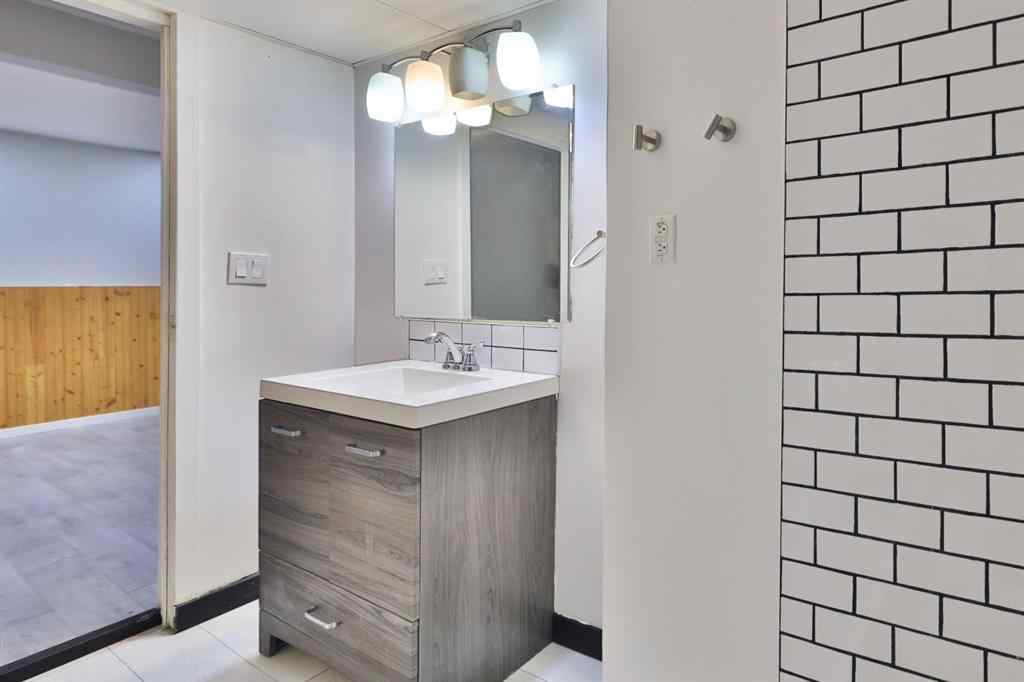 MLS&reg; # A2269823 - 4307 73 Street  in Duggan Park Camrose, Residential Open Houses