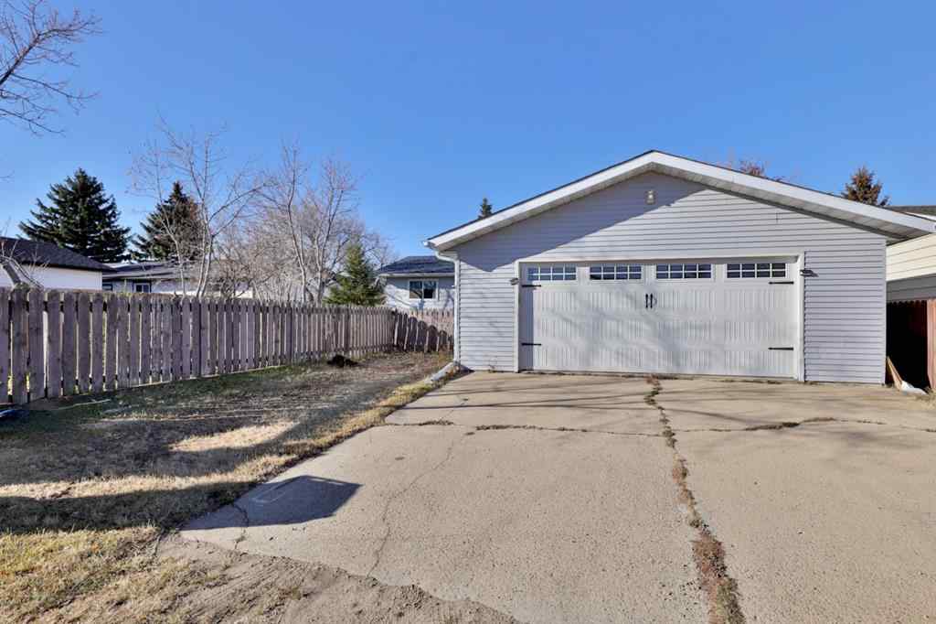 MLS&reg; # A2269823 - 4307 73 Street  in Duggan Park Camrose, Residential Open Houses