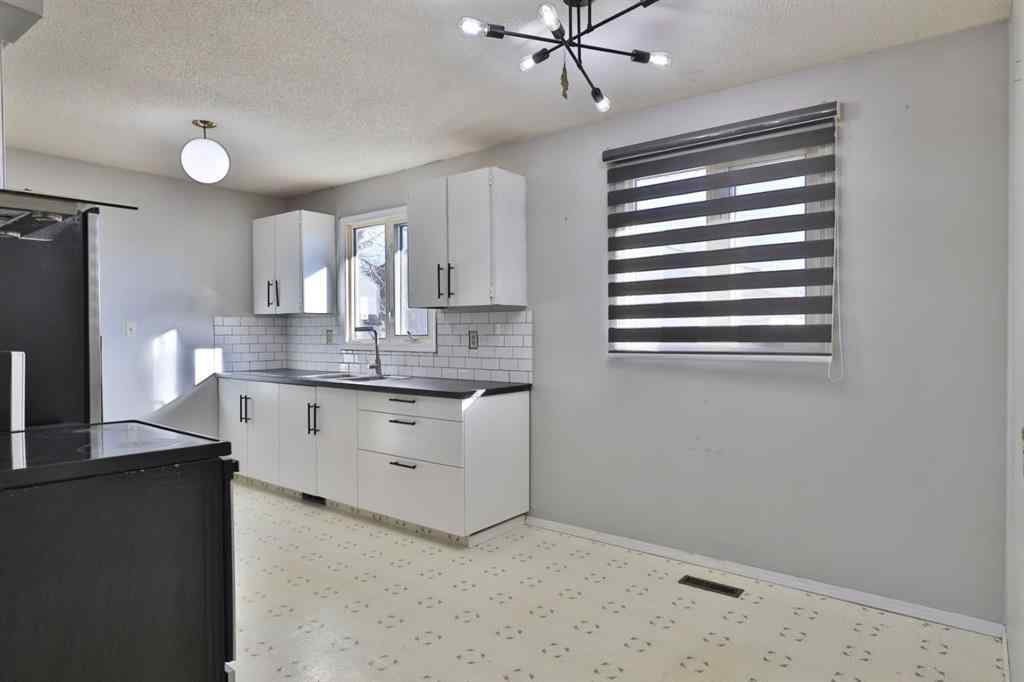 MLS&reg; # A2269823 - 4307 73 Street  in Duggan Park Camrose, Residential Open Houses