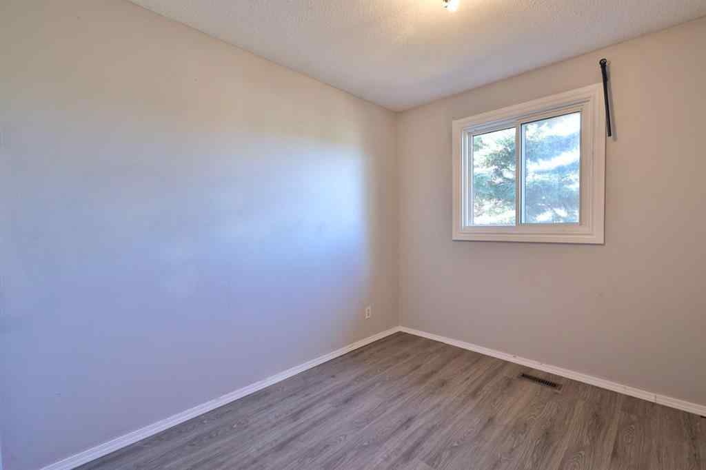 MLS&reg; # A2269823 - 4307 73 Street  in Duggan Park Camrose, Residential Open Houses