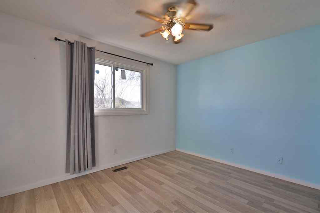 MLS&reg; # A2269823 - 4307 73 Street  in Duggan Park Camrose, Residential Open Houses