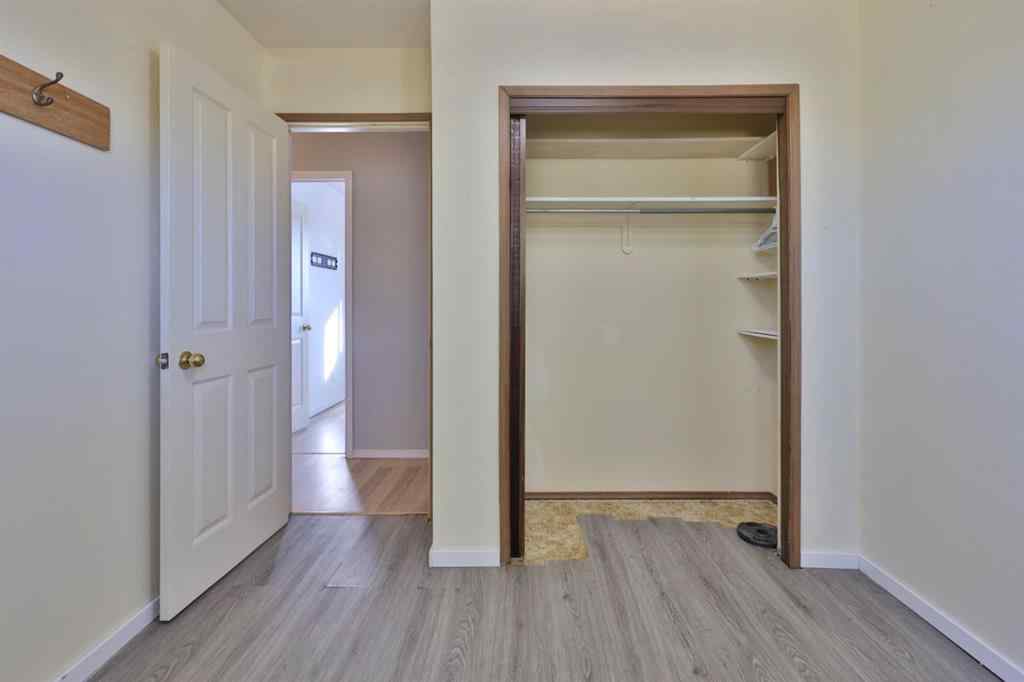 MLS&reg; # A2269823 - 4307 73 Street  in Duggan Park Camrose, Residential Open Houses