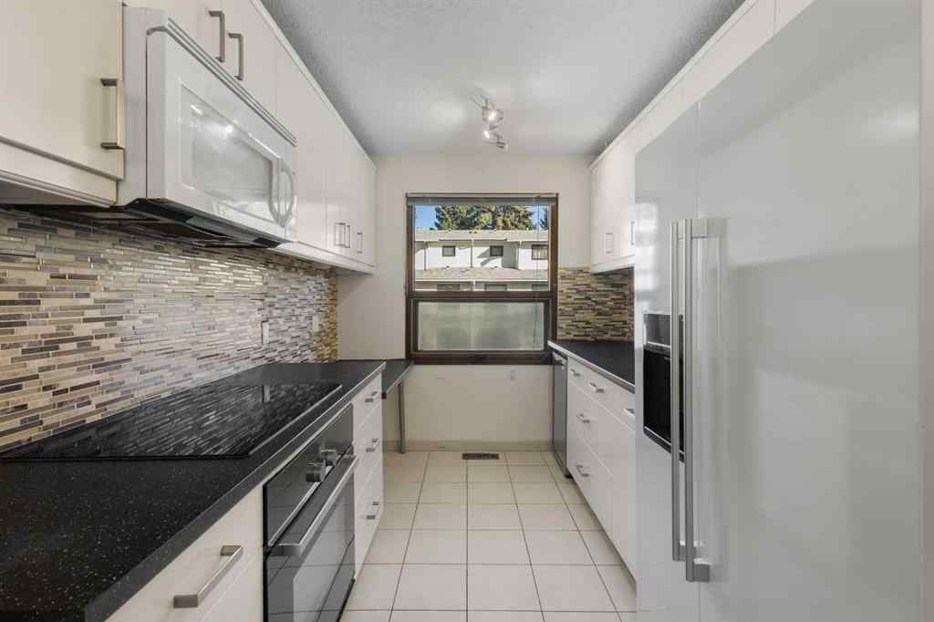 MLS&reg; # A2269825 - Unit #9 5400 Dalhousie Drive  in Dalhousie Calgary, Residential Open Houses