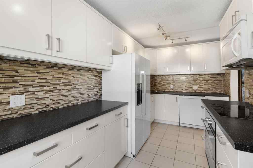 MLS&reg; # A2269825 - Unit #9 5400 Dalhousie Drive  in Dalhousie Calgary, Residential Open Houses