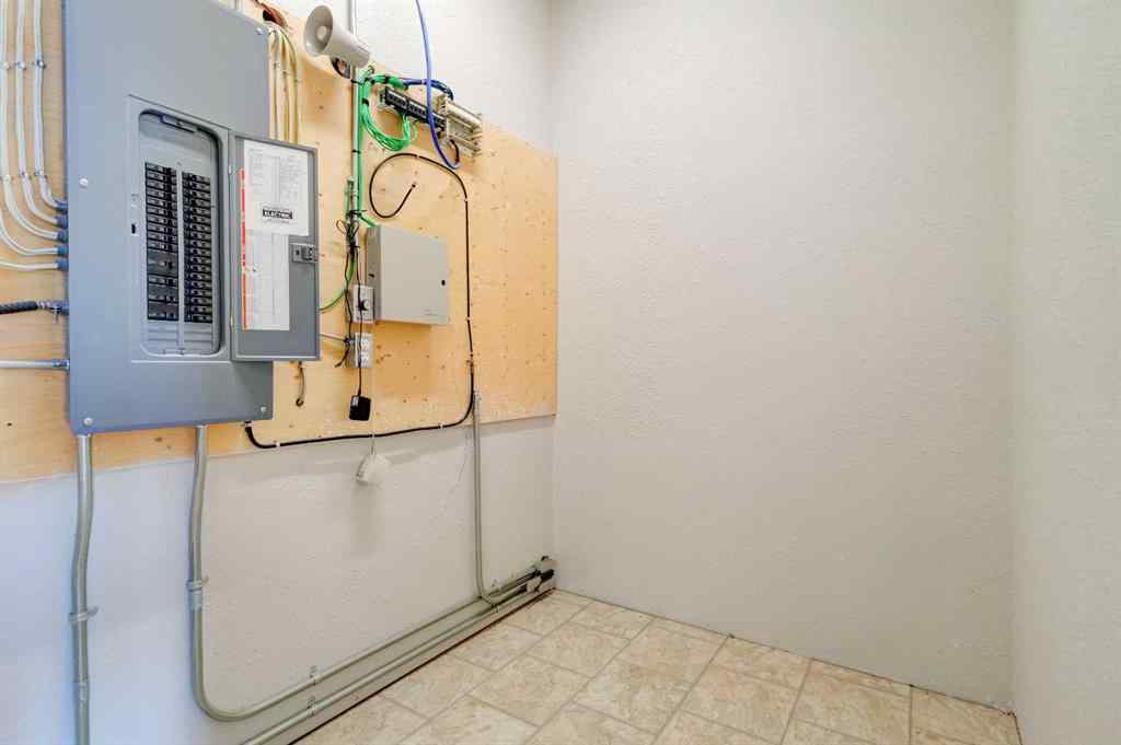 MLS&reg; # A2269827 - Unit #104 10920 84 Avenue  in Richmond Industrial Park Grande Prairie, Commercial Open Houses