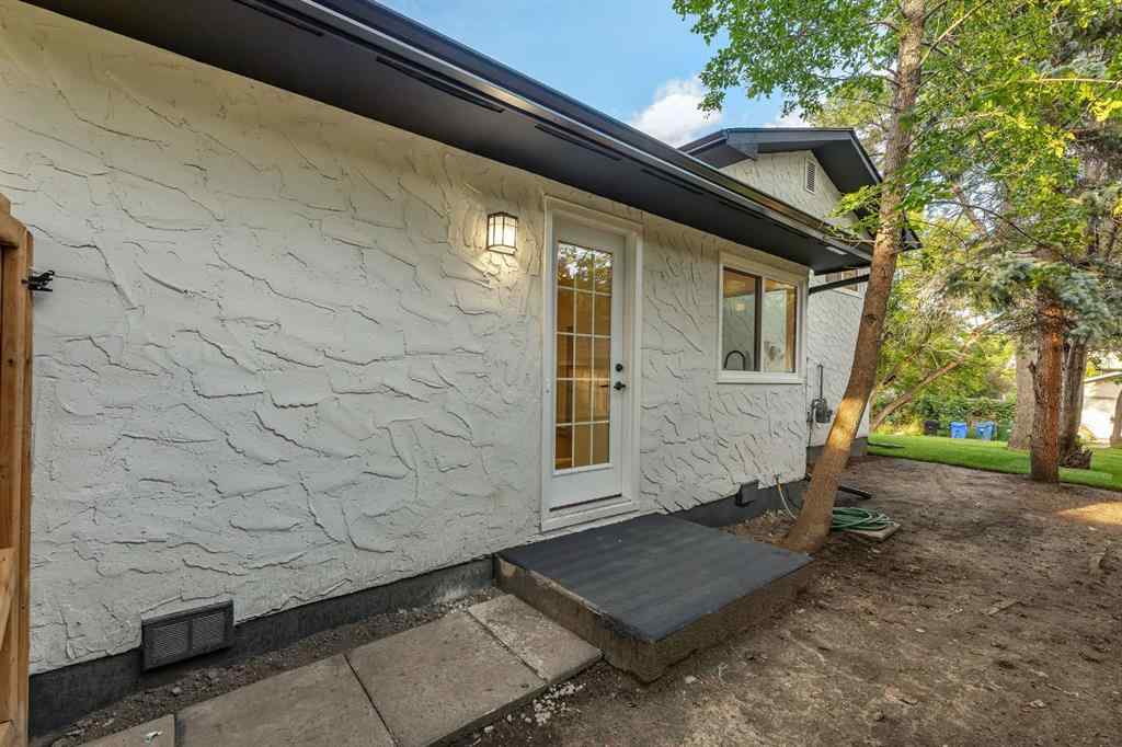 MLS&reg; # A2269828 - 212 Midlawn Close SE in Midnapore Calgary, Residential Open Houses