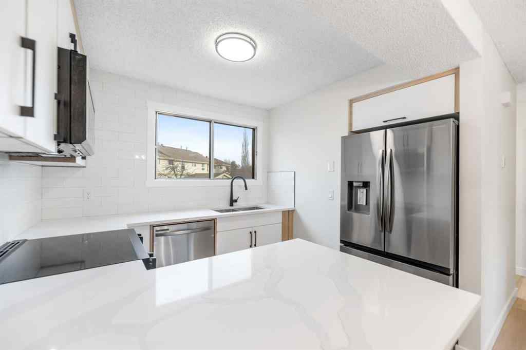 MLS&reg; # A2269834 - 14 woodhill Road SW in Woodlands Calgary, Residential Open Houses