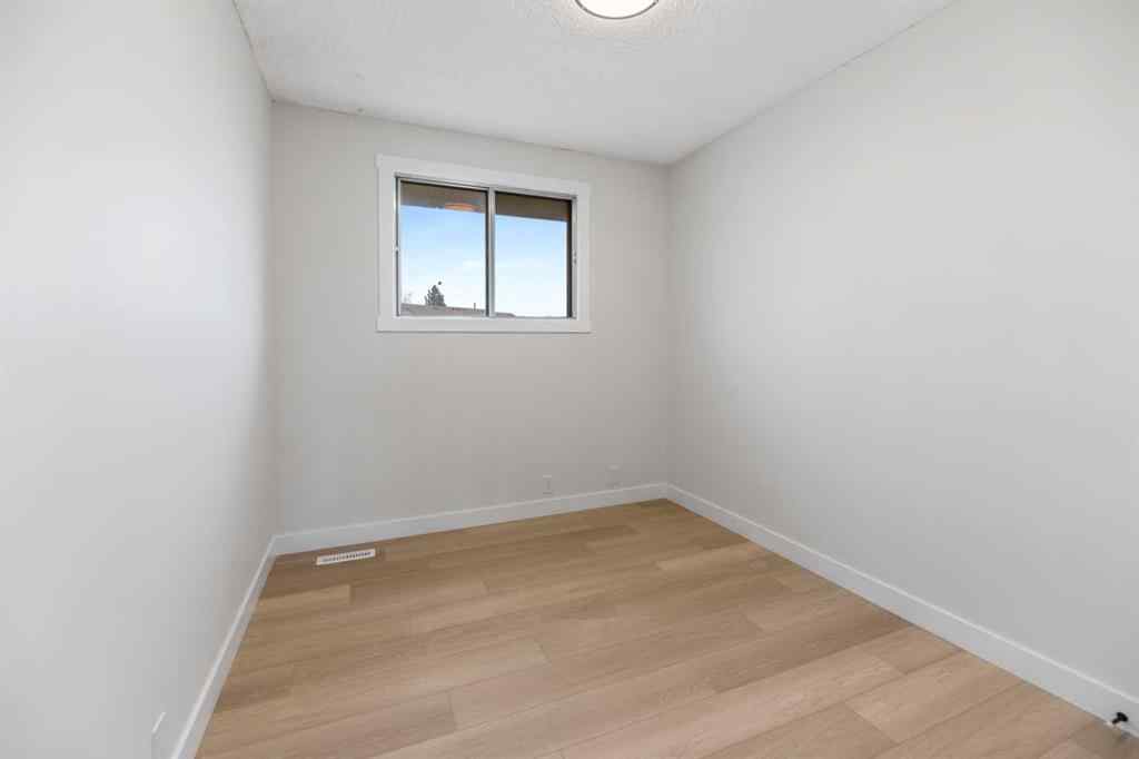 MLS&reg; # A2269834 - 14 woodhill Road SW in Woodlands Calgary, Residential Open Houses