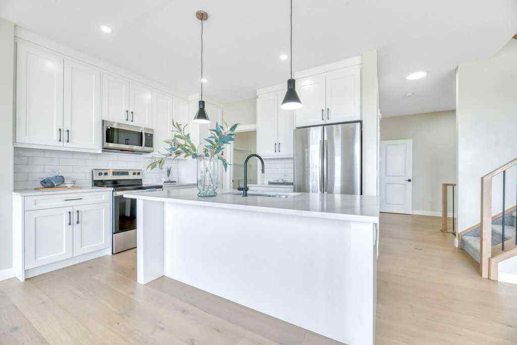 MLS&reg; # A2269838 - 828 Edgefield Street  in Edgefield Strathmore, Residential Open Houses