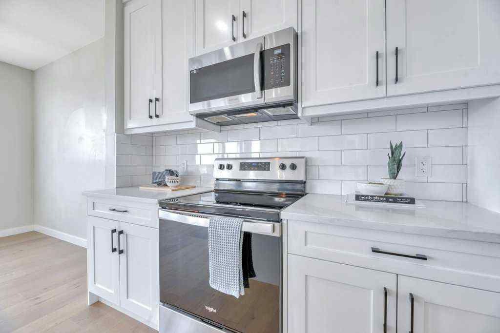 MLS&reg; # A2269838 - 828 Edgefield Street  in Edgefield Strathmore, Residential Open Houses