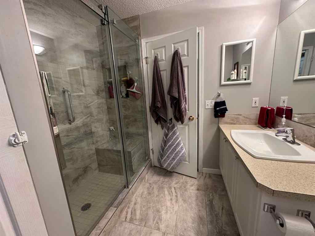 MLS&reg; # A2269840 - 1705 17 Street  in NONE Didsbury, Residential Open Houses