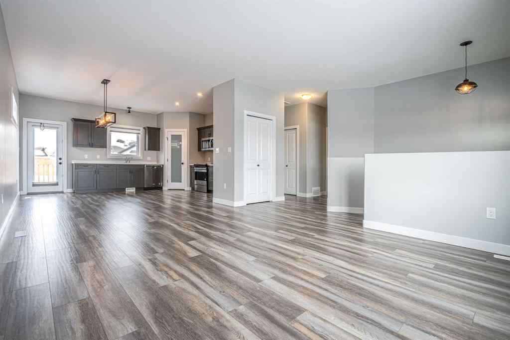 MLS&reg; # A2269846 - 3702 72 Avenue  in Parkview Estates Lloydminster, Residential Open Houses