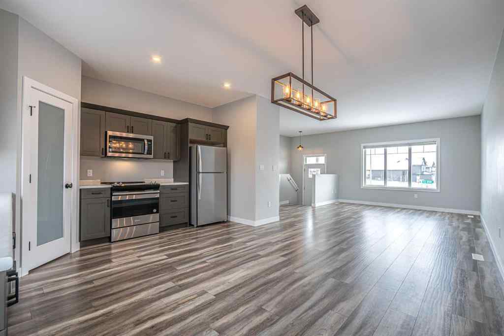 MLS&reg; # A2269846 - 3702 72 Avenue  in Parkview Estates Lloydminster, Residential Open Houses