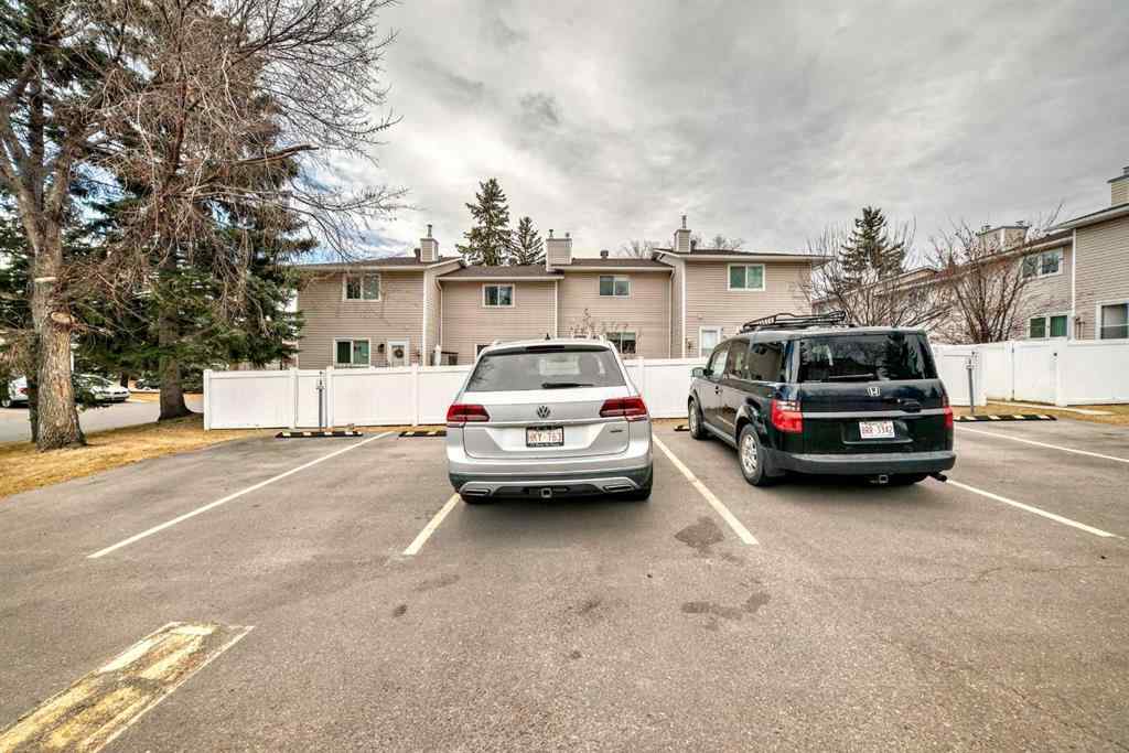 MLS® # A2269855 - 21 Woodfern Road SW in Woodbine Calgary, Residential Open Houses