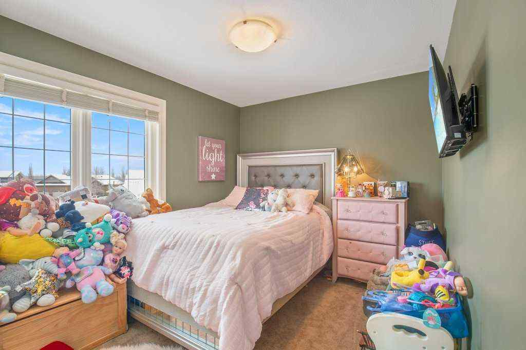 MLS&reg; # A2269857 - 10 Fieldstone Way  in Fieldstone Sylvan Lake, Residential Open Houses