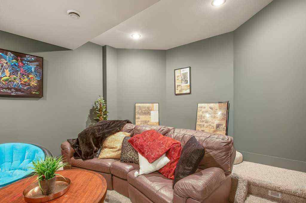 MLS&reg; # A2269857 - 10 Fieldstone Way  in Fieldstone Sylvan Lake, Residential Open Houses