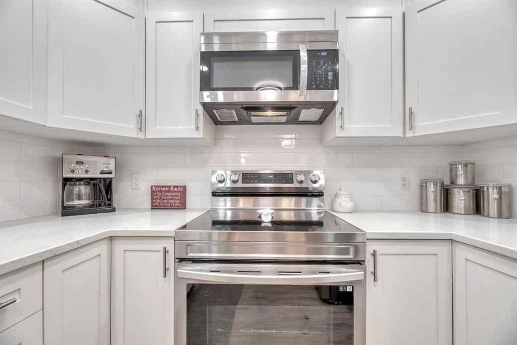 MLS® # A2269859 - Unit #204 7239 Sierra Morena Boulevard SW in Signal Hill Calgary, Residential Open Houses