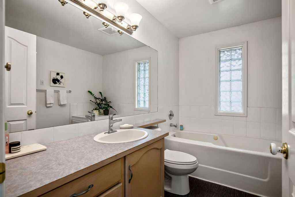 MLS&reg; # A2269871 - 1926/1928 32 Street SW in Killarney/Glengarry Calgary, Multi-Family Open Houses