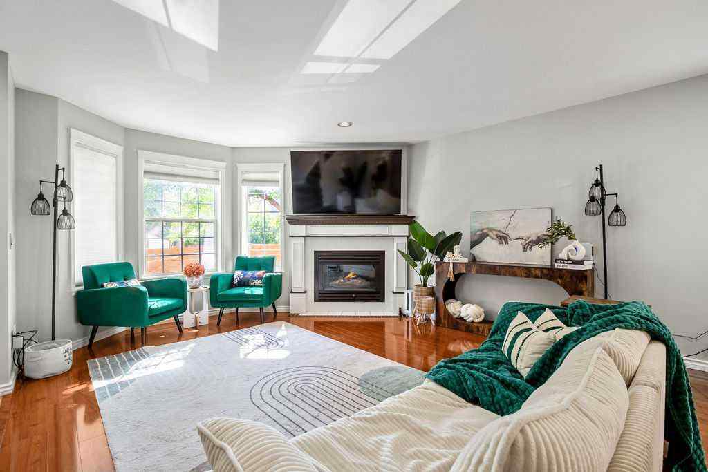 MLS&reg; # A2269871 - 1926/1928 32 Street SW in Killarney/Glengarry Calgary, Multi-Family Open Houses