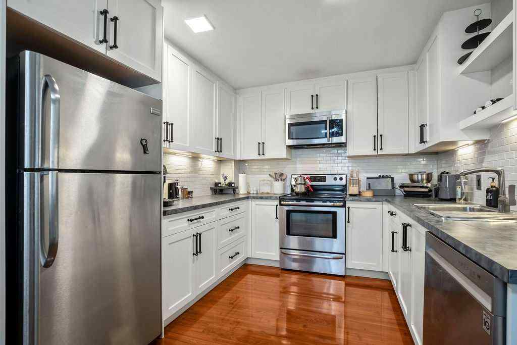 MLS&reg; # A2269871 - 1926/1928 32 Street SW in Killarney/Glengarry Calgary, Multi-Family Open Houses