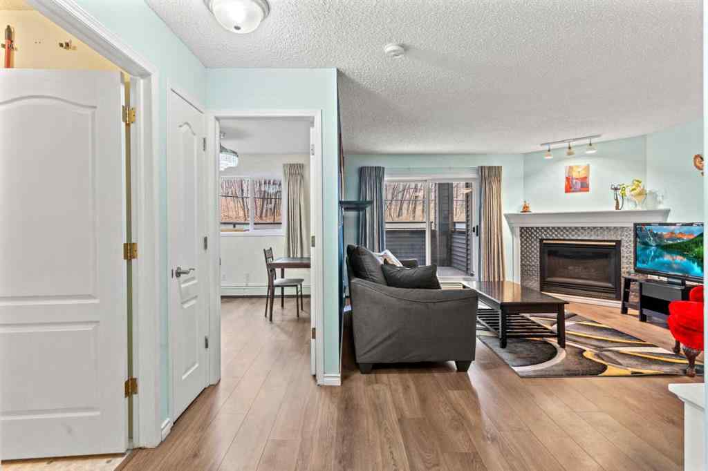 MLS&reg; # A2269872 - Unit #111 20 Sierra Morena Mews SW in Signal Hill Calgary, Residential Open Houses