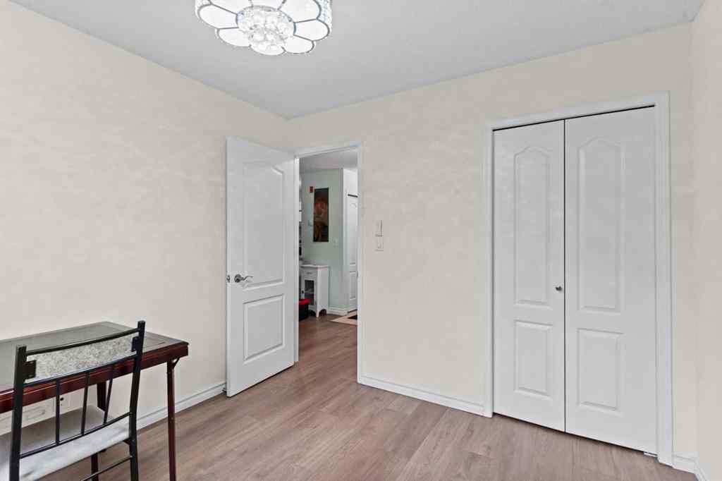 MLS&reg; # A2269872 - Unit #111 20 Sierra Morena Mews SW in Signal Hill Calgary, Residential Open Houses