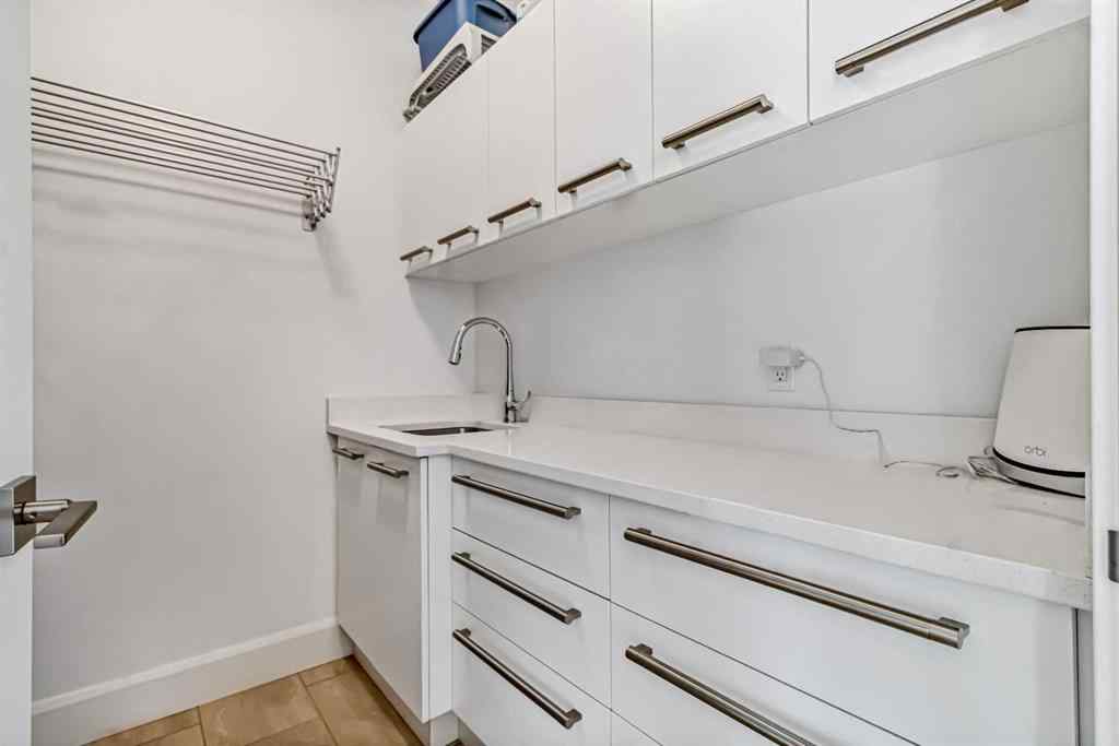 MLS® A2269882 - 405 29 Avenue NE in Winston Heights/Mountview Calgary, Residential