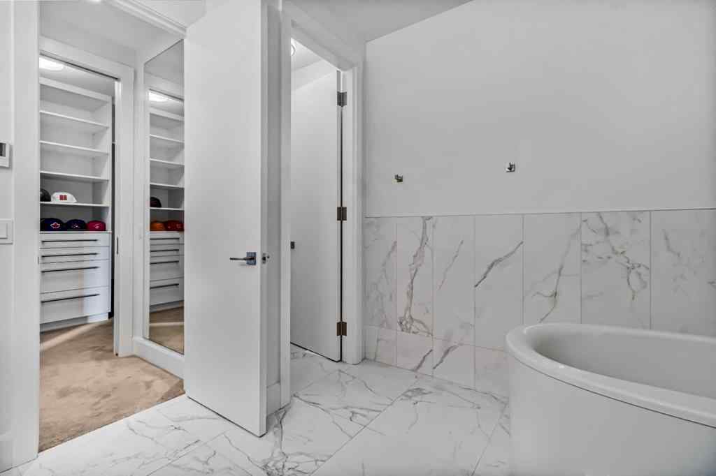 MLS® A2269882 - 405 29 Avenue NE in Winston Heights/Mountview Calgary, Residential