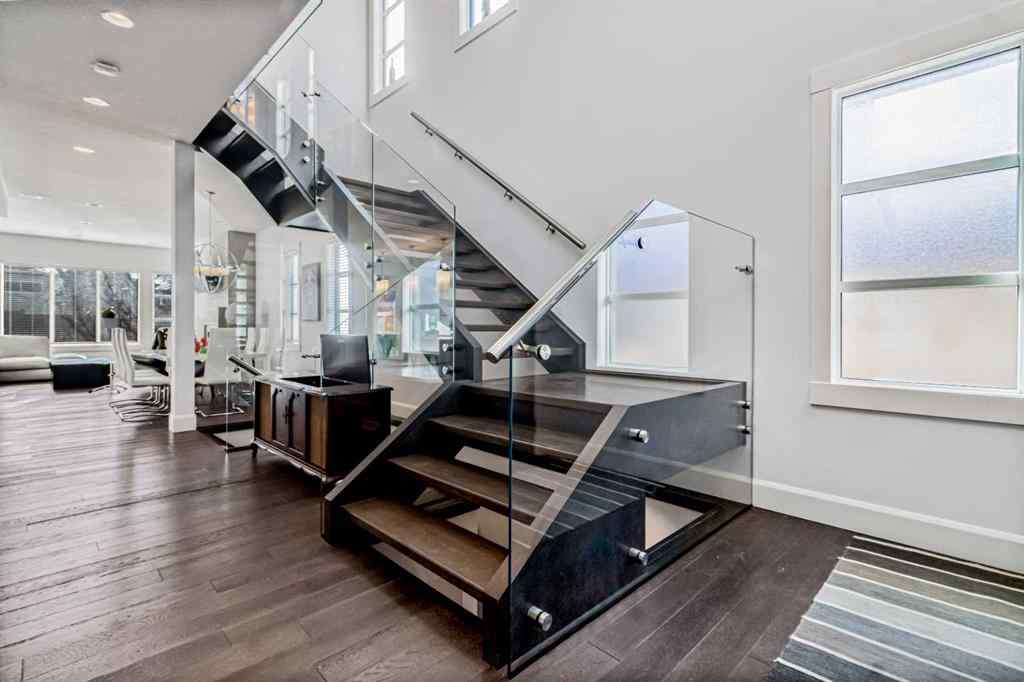 MLS® A2269882 - 405 29 Avenue NE in Winston Heights/Mountview Calgary, Residential