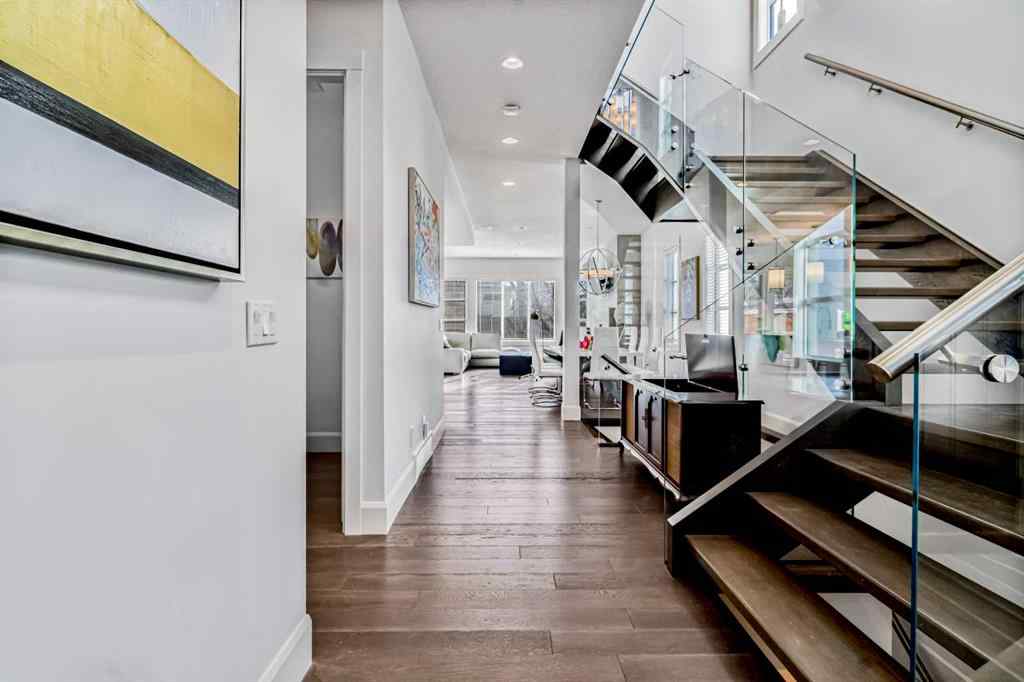 MLS® A2269882 - 405 29 Avenue NE in Winston Heights/Mountview Calgary, Residential