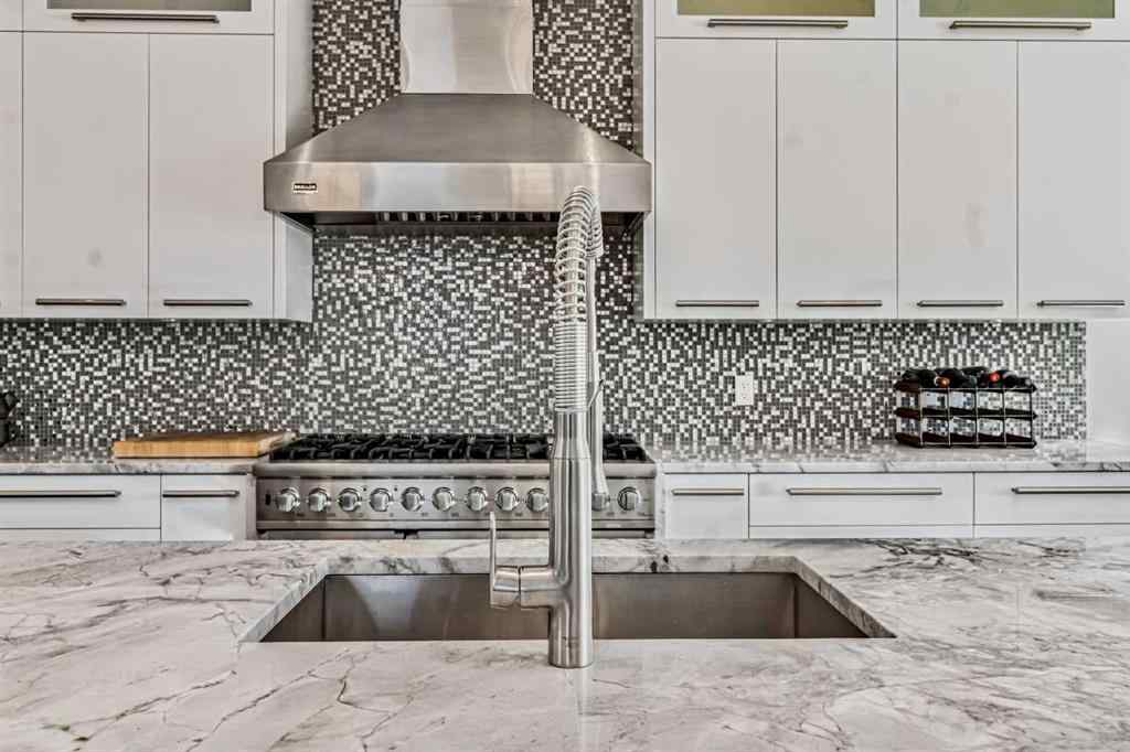 MLS® A2269882 - 405 29 Avenue NE in Winston Heights/Mountview Calgary, Residential