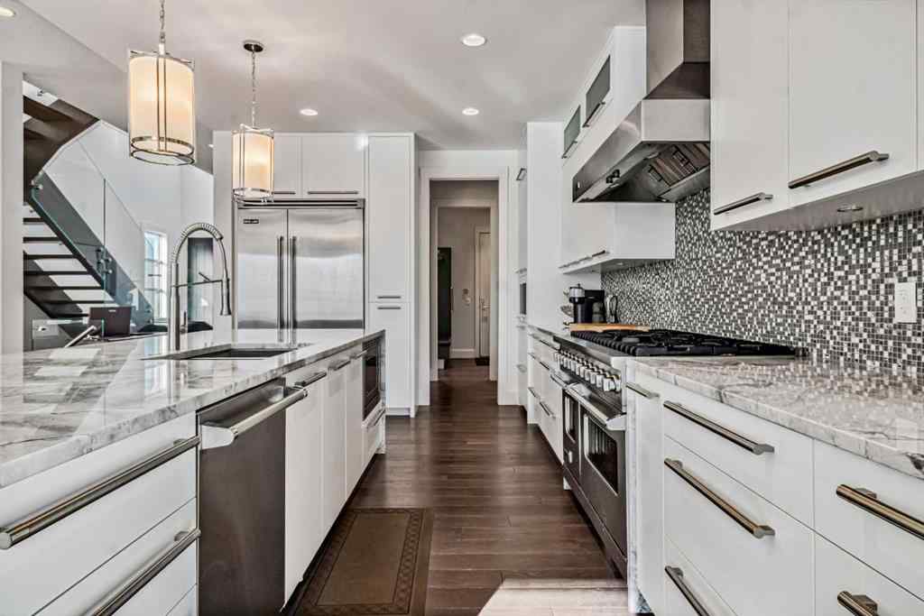 MLS® A2269882 - 405 29 Avenue NE in Winston Heights/Mountview Calgary, Residential