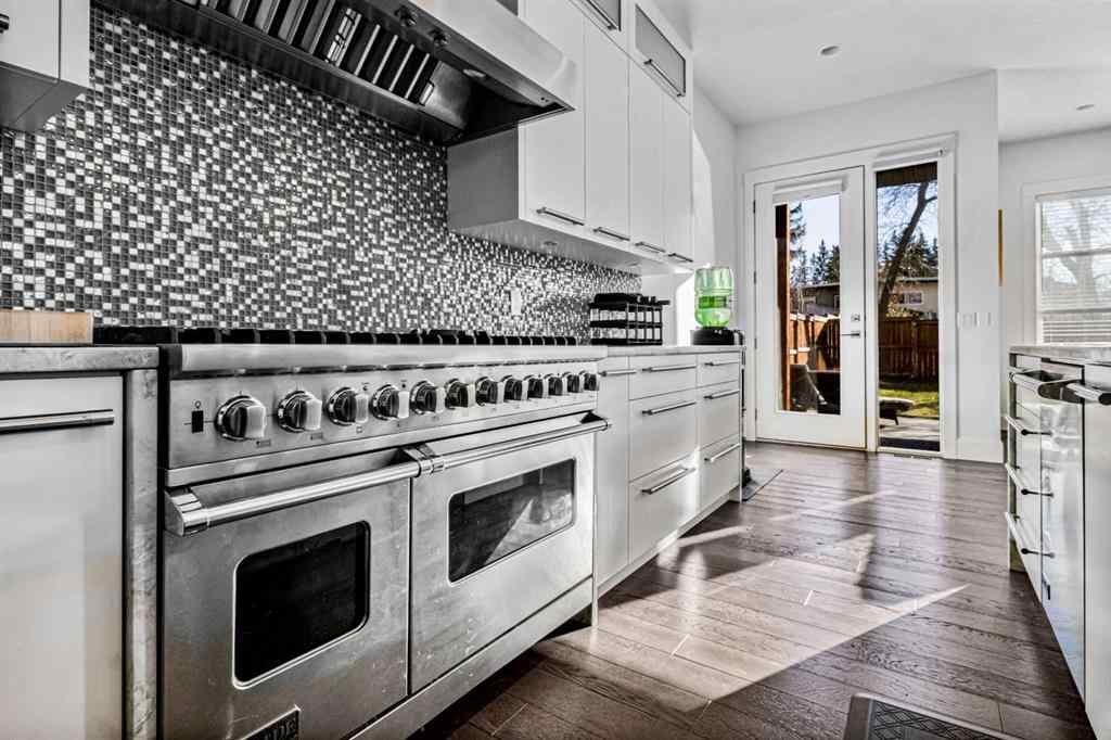 MLS® A2269882 - 405 29 Avenue NE in Winston Heights/Mountview Calgary, Residential