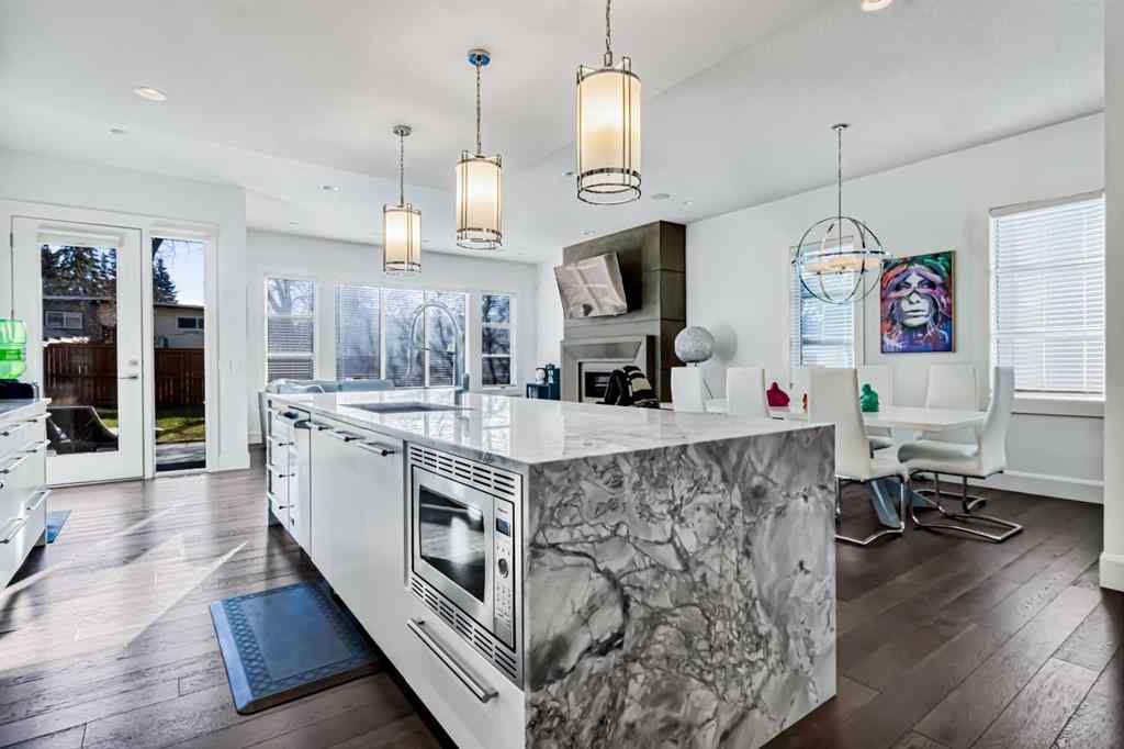 MLS® A2269882 - 405 29 Avenue NE in Winston Heights/Mountview Calgary, Residential