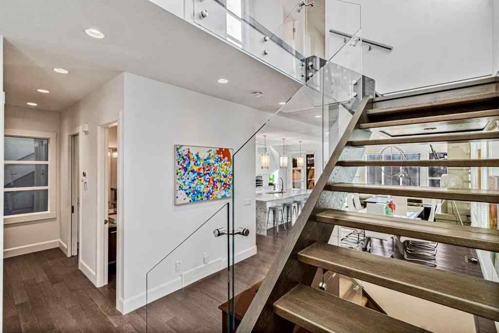 MLS® A2269882 - 405 29 Avenue NE in Winston Heights/Mountview Calgary, Residential