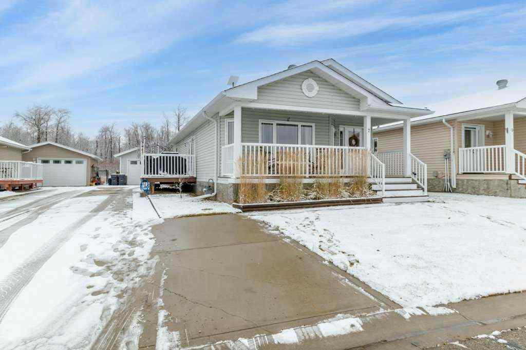 MLS&reg; # A2269889 - 7 Baywood Link  in Lighthouse Point Sylvan Lake, Residential Open Houses