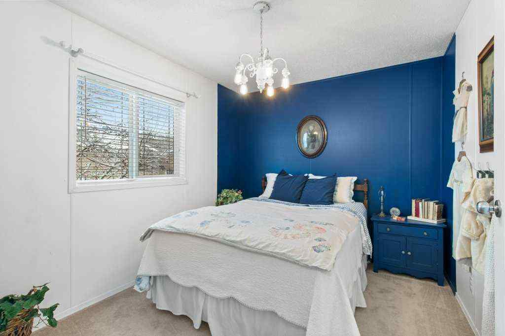 MLS&reg; # A2269889 - 7 Baywood Link  in Lighthouse Point Sylvan Lake, Residential Open Houses