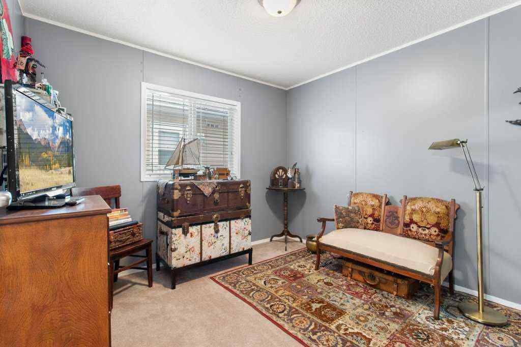 MLS&reg; # A2269889 - 7 Baywood Link  in Lighthouse Point Sylvan Lake, Residential Open Houses