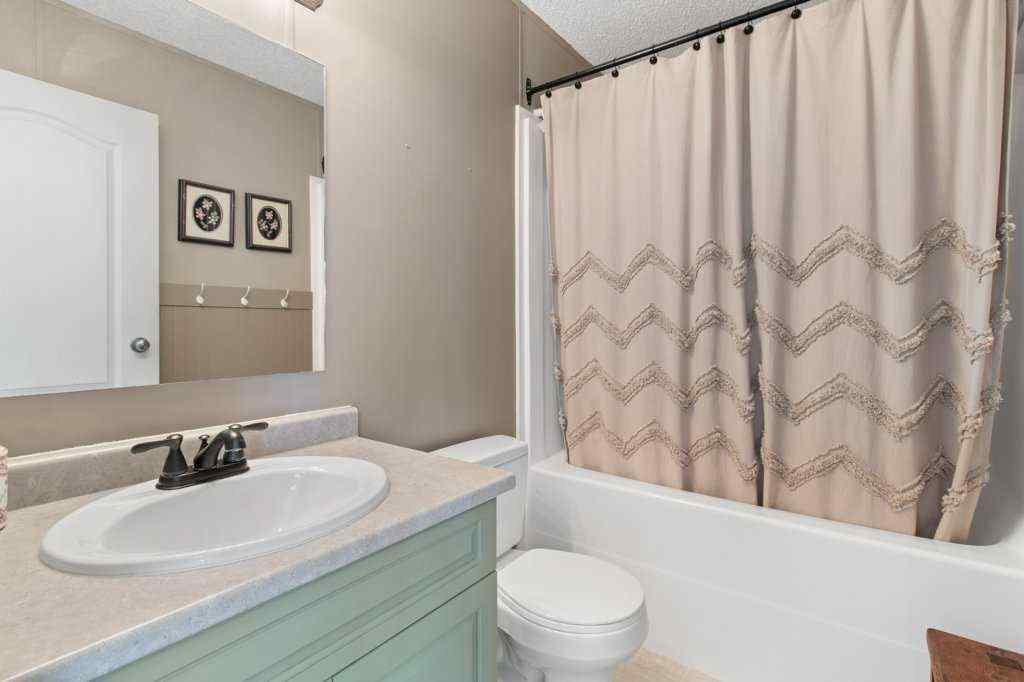 MLS&reg; # A2269889 - 7 Baywood Link  in Lighthouse Point Sylvan Lake, Residential Open Houses