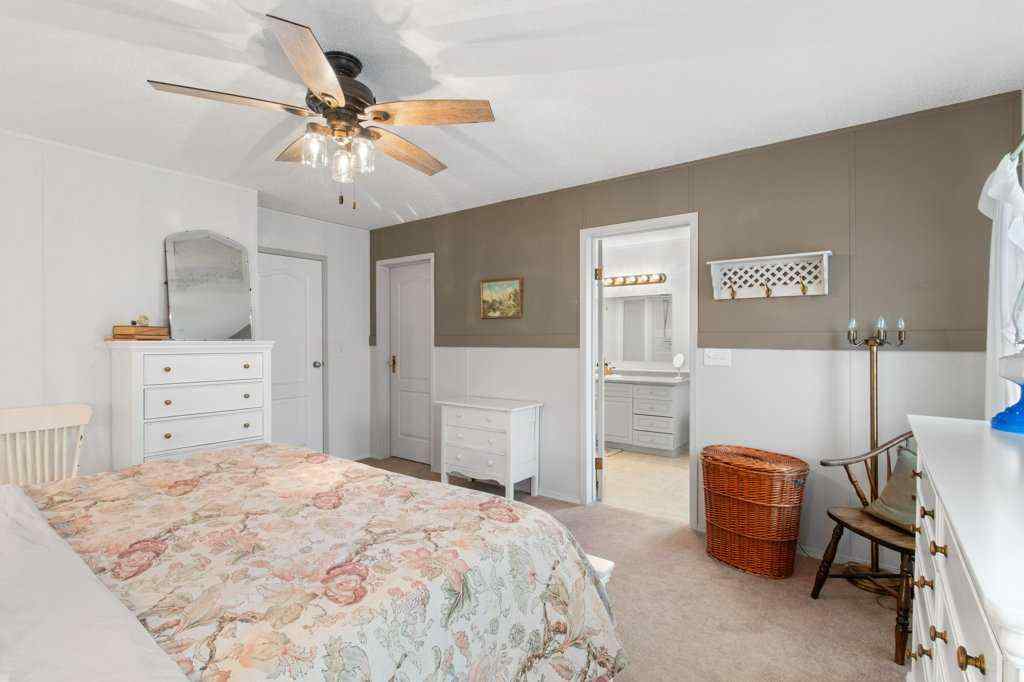 MLS&reg; # A2269889 - 7 Baywood Link  in Lighthouse Point Sylvan Lake, Residential Open Houses