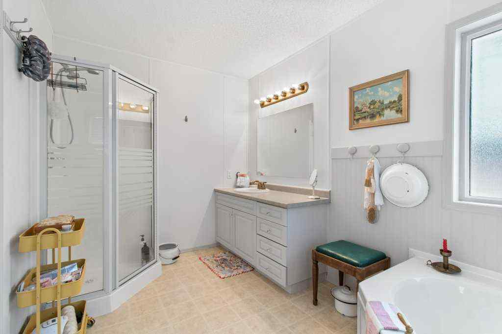 MLS&reg; # A2269889 - 7 Baywood Link  in Lighthouse Point Sylvan Lake, Residential Open Houses