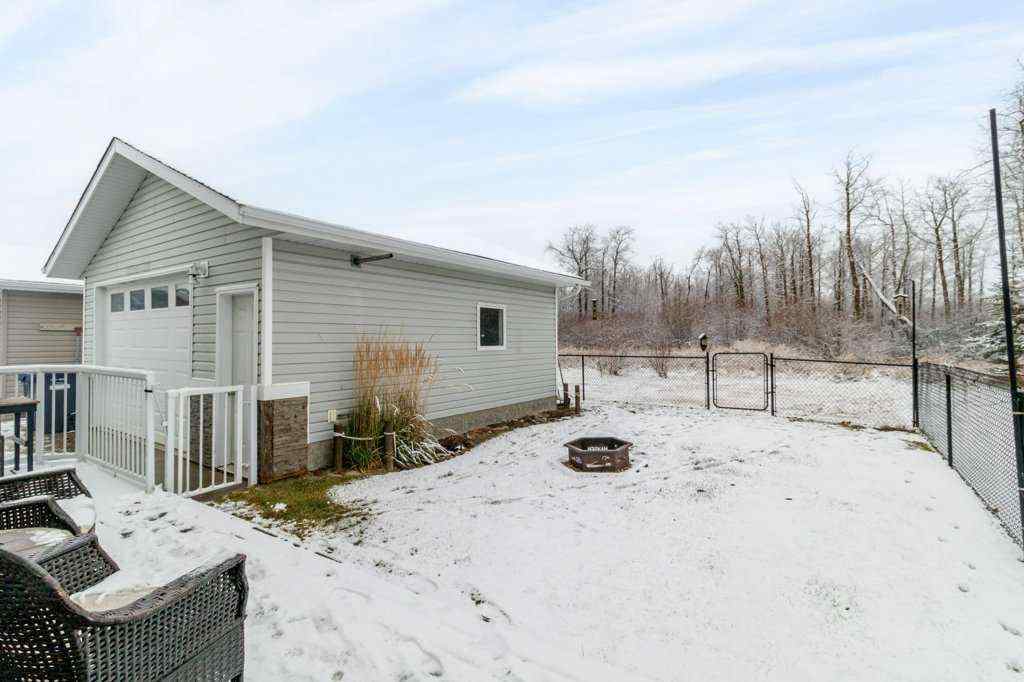 MLS&reg; # A2269889 - 7 Baywood Link  in Lighthouse Point Sylvan Lake, Residential Open Houses