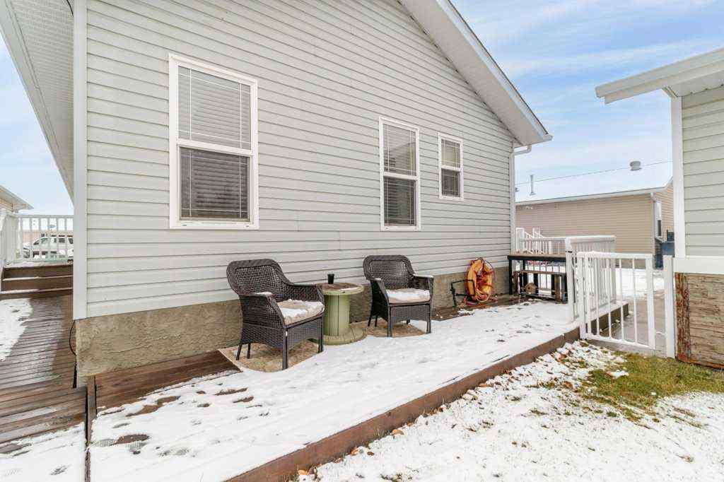 MLS&reg; # A2269889 - 7 Baywood Link  in Lighthouse Point Sylvan Lake, Residential Open Houses