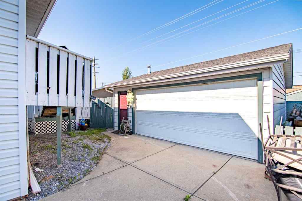 MLS&reg; # A2269904 - 84 Pearson Crescent  in Pines Red Deer, Residential Open Houses